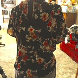 This is a sheer beautiful fashion shirt